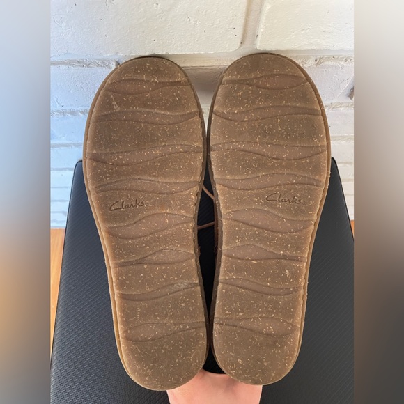 Size 9.5 Clarks leather and suede zip-up and lace-up boots - Picture 8 of 8